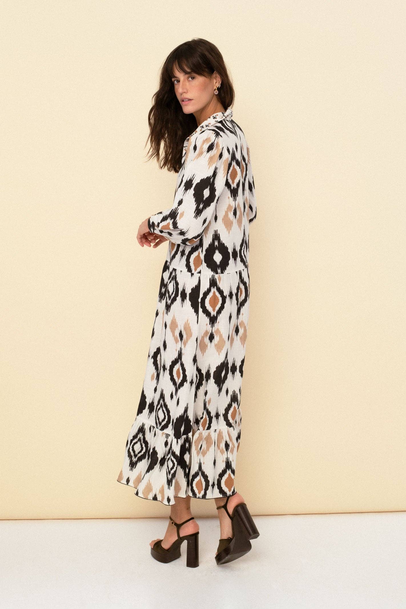 Sonmer Carmen Dress Ecru
