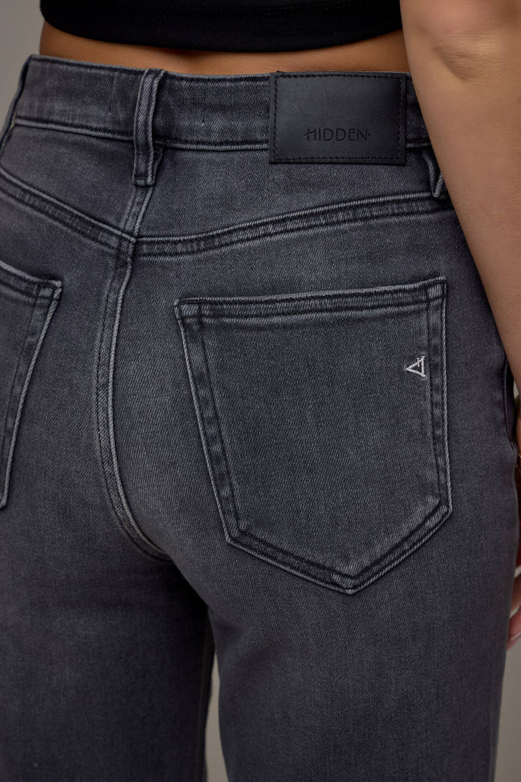Hidden Jeans Charcoal Wash Clean Stretch Wide Straight