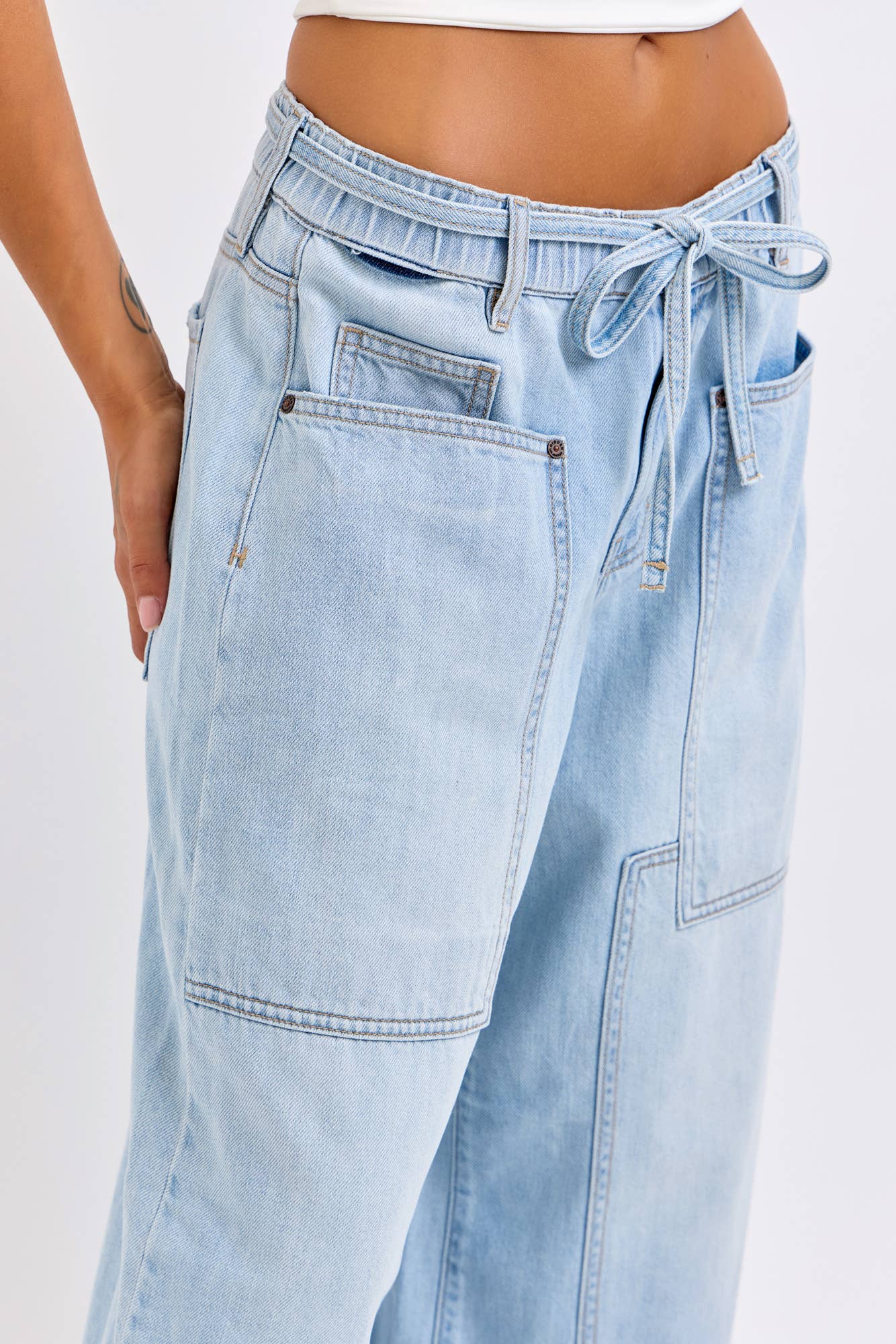 HIDDEN JEANS Medium Light Drawstring Utility Pocket Wideleg