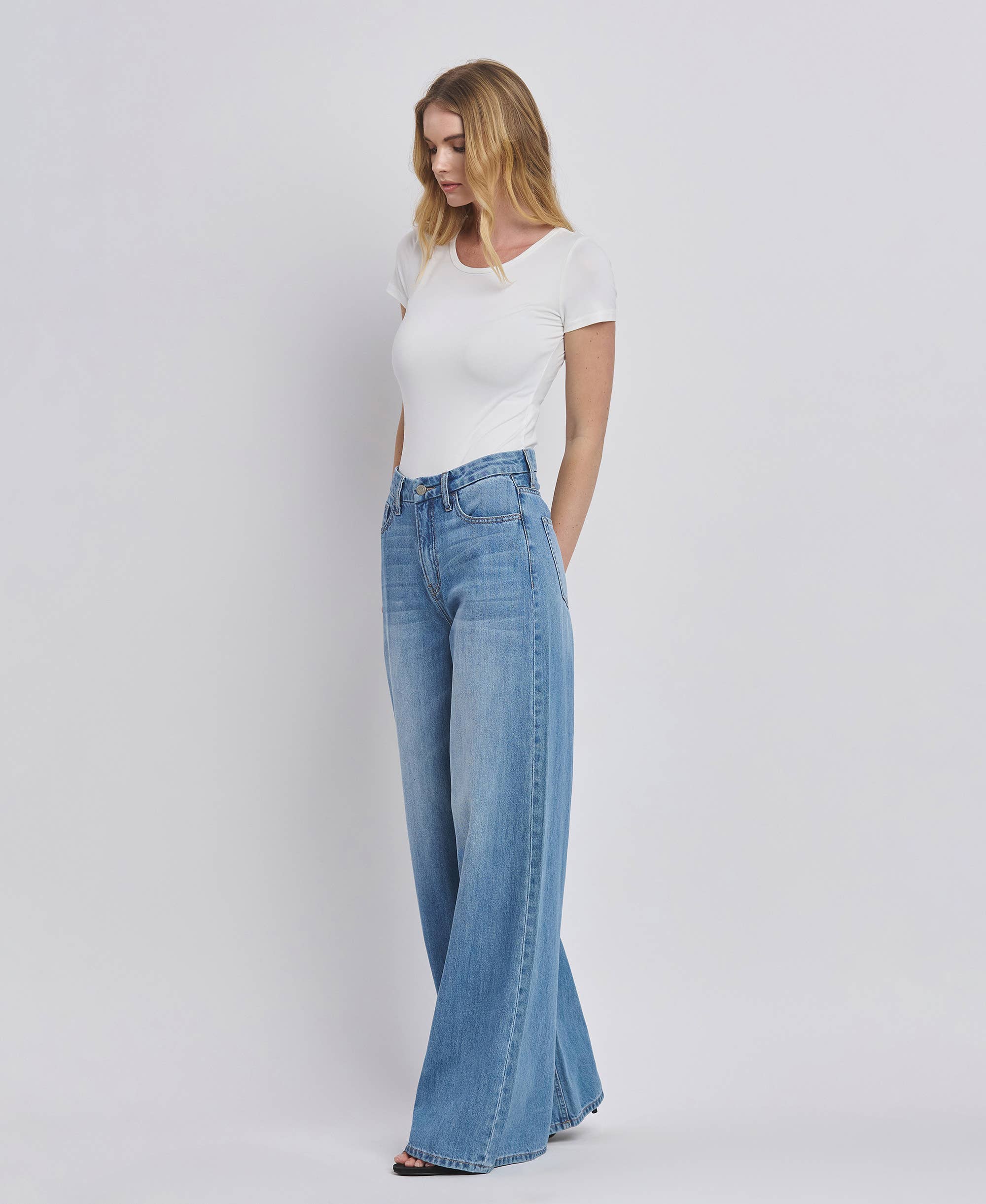 VERVET Wide Leg Jeans